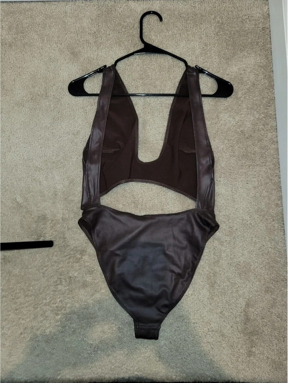 Skims one piece swimsuit Color Cocoa Size Medium  (1)